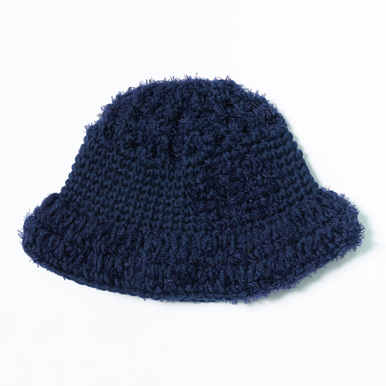 PATCHED FURRY HAT ALL NAVY